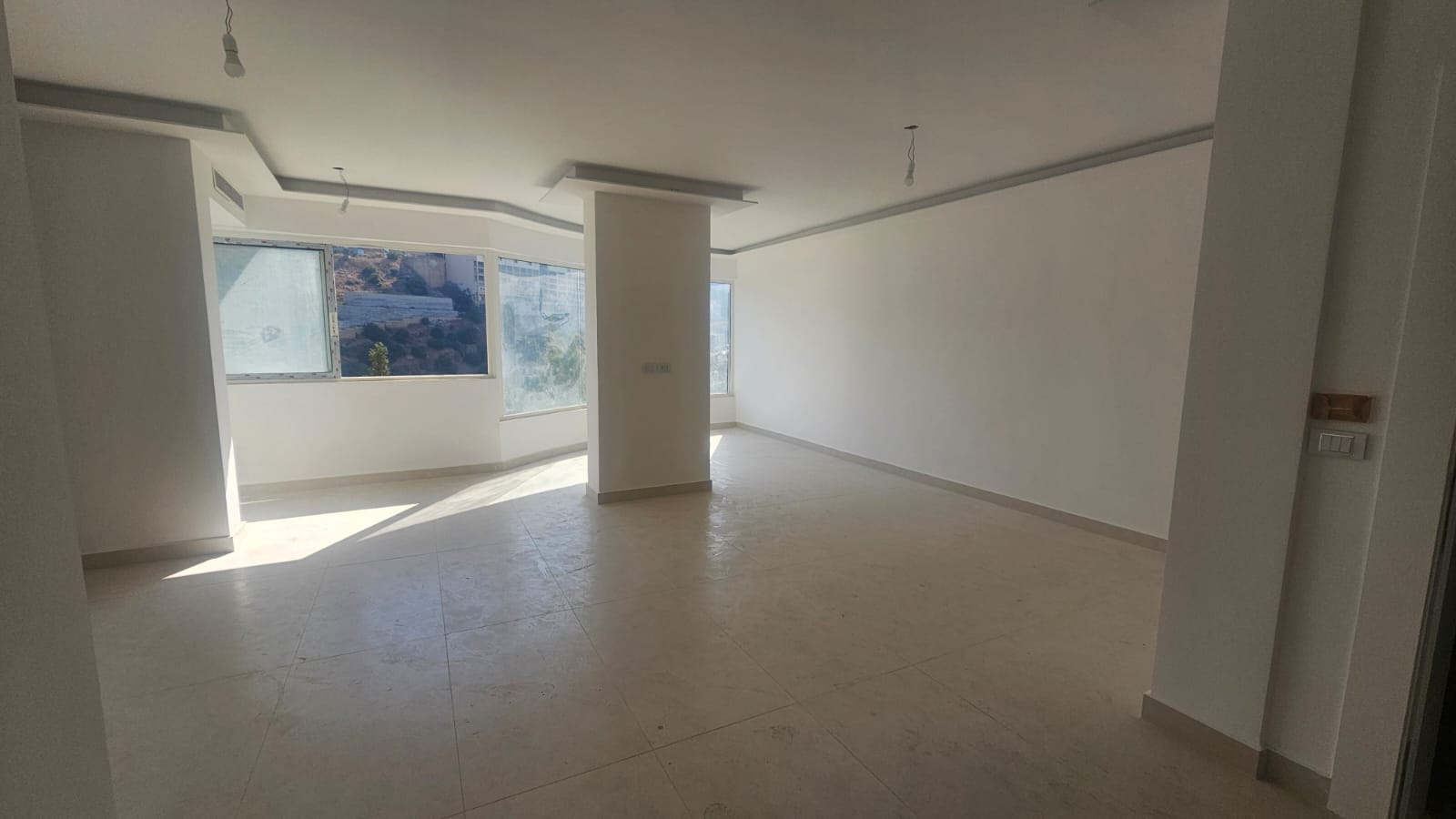 3BR Apartment in Prime Location for Sale in Hazmieh - 190sqm