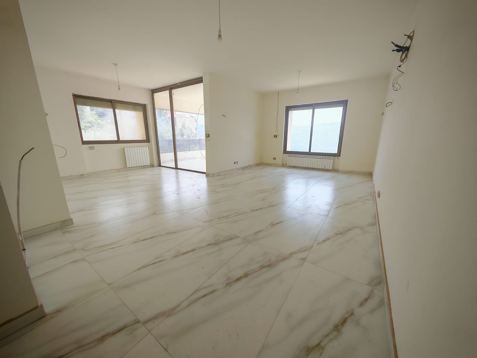 Spacious Family Residence with Mountain View – Monteverdi | شقة واسعة للبيع مع إطلالة جبلية – مونتيفيردي