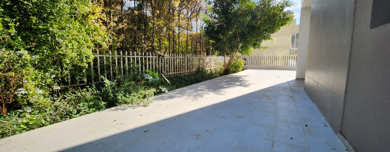 3BR For Sale in Yarzeh — 220 sqm Luxury Apartment with Massive 220 sqm Terrace |شقة 3 غرف نوم للبيع في اليرزة — بمساحة 220 مم مع تراس ضخم بمساحة 220 مم